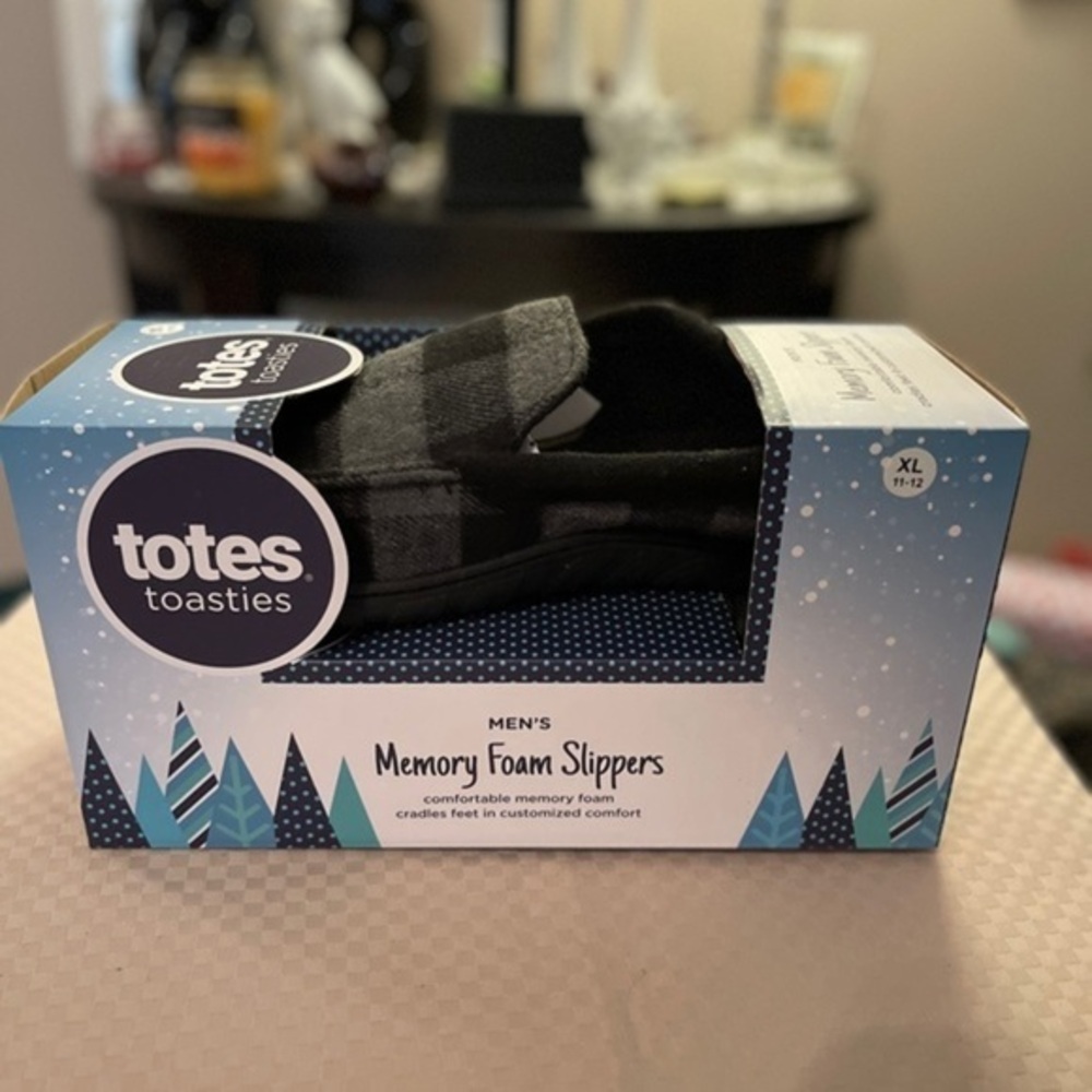Totes Toasties Men's Plaid Buffalo Checker Memory Foam Slippers XL 11-12.